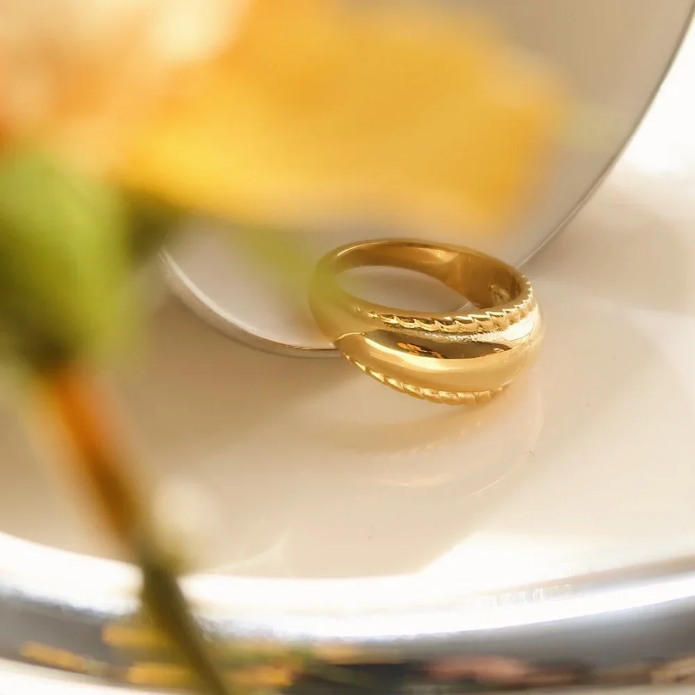 NEW 18K Gold Plated Braided Wide Curve Ring